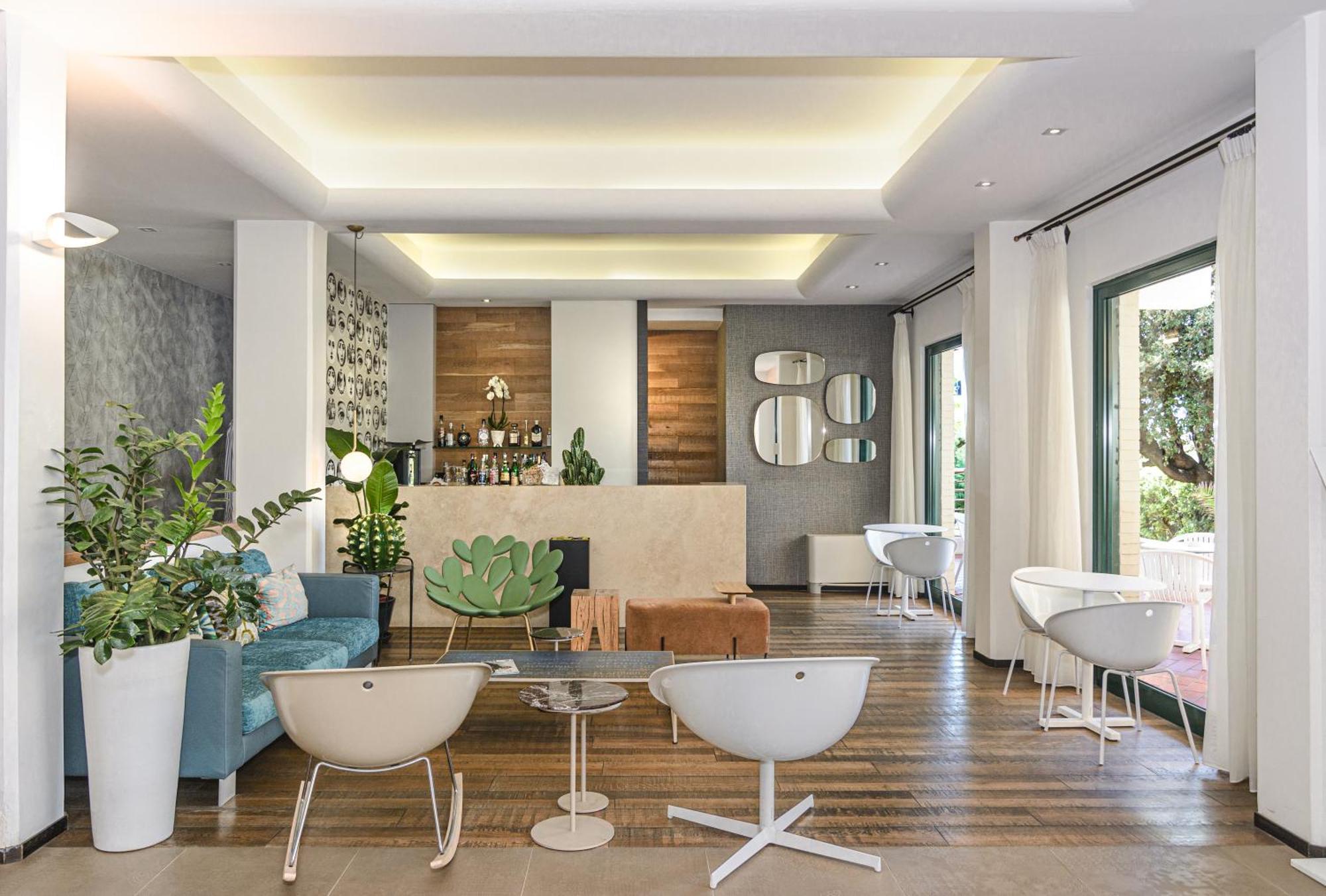 Hotel Joseph مارينا دي بييتراسانْت المظهر الخارجي الصورة